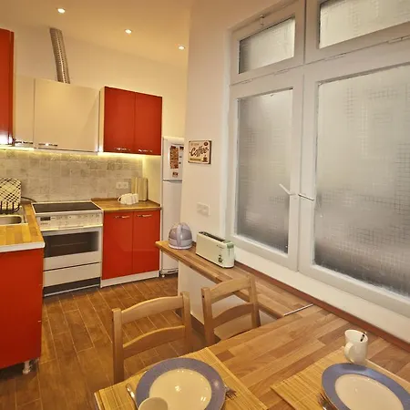 Nest 11 Provincia di Istanbul